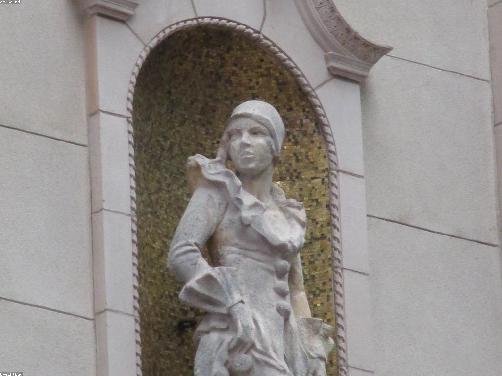 តួអង្គល្បីនៅក្នុងវប្បធម៌