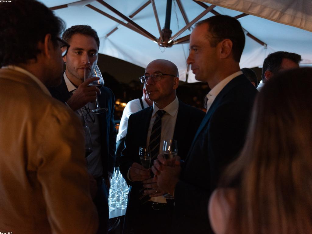 សារៈសំខាន់នៃការប្រកួតប្រជែងក្នុងអាជីវកម្ម